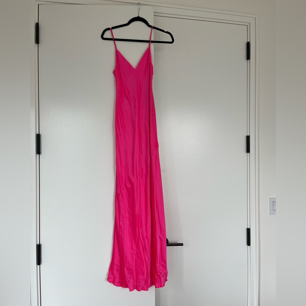 L’AGENCE Silk Gown - Picture 3 of 9